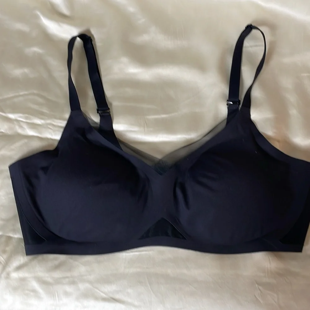 Honeylove - Set of 3 Black and Sand  Seamless Bras - Picture 3 of 13